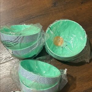 NEW 6 CHEEKY KIDS PENGUIN Green Party Bowls MELAMINE BPA FREE